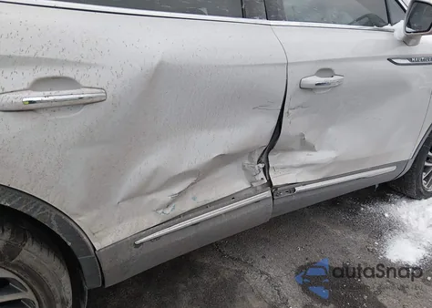 2020 Lincoln Nautilus Reserve z USA, uszkodzony, nr VIN 2LMPJ8K9XLBL26333